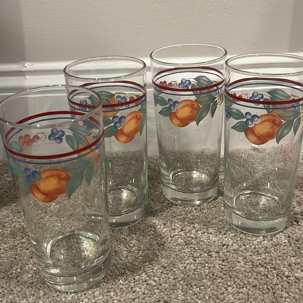 Corelle Abundance 16 oz drinking glasses set of 4 6.25” tall fruit graphics EUC